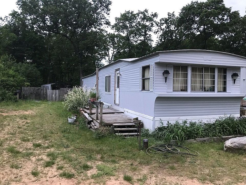2nd image of 915 W Lakewood Rd