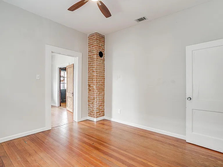 1405 S Henderson St — Photo 36