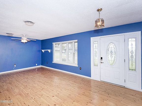 5th image of 11533 Barrone St