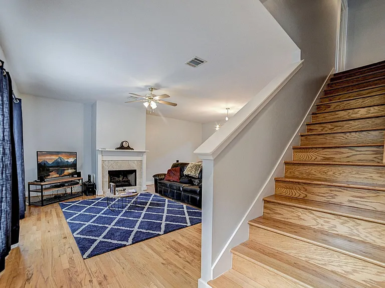 5838 Larkin St — Photo 22