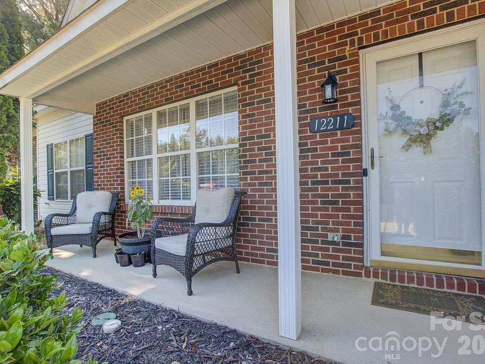 1st image of 12211 Hood Bend Ct