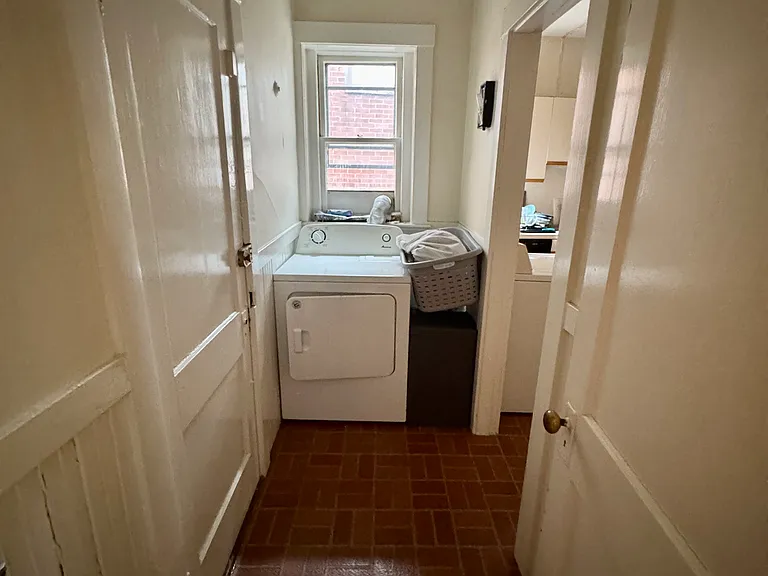 106 Strathmore Rd #3 — Photo 11