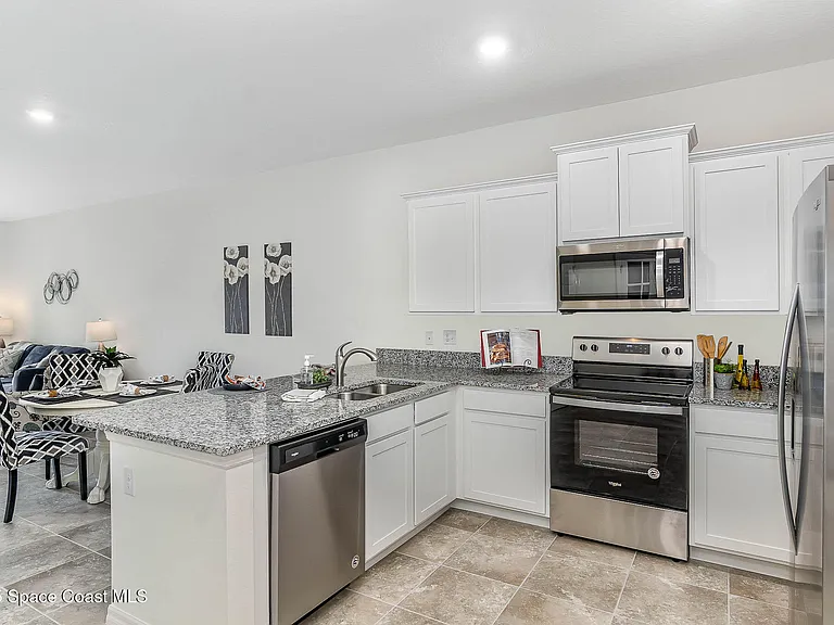 2819 Ben Hogan Ct — Photo 3