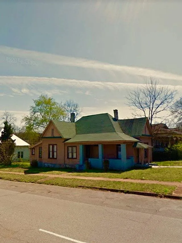 4 bed, $525 — Photo 1