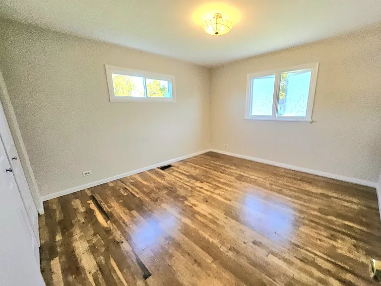 220 Kingman Ln — Photo 11