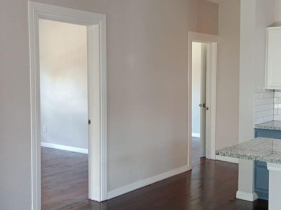 3rd image of 605 S Green St