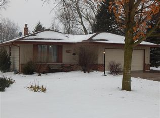 S77W17479 Saint Leonards Dr, Muskego, WI 53150