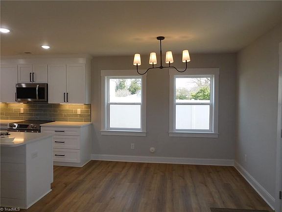 5th image of 4210 Country Club Rd