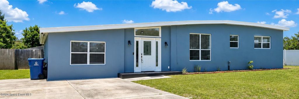 1064 Cabot Dr NE