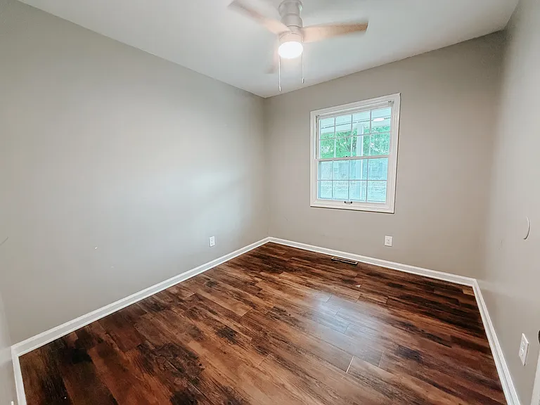 1408 Clayton Ct — Photo 7