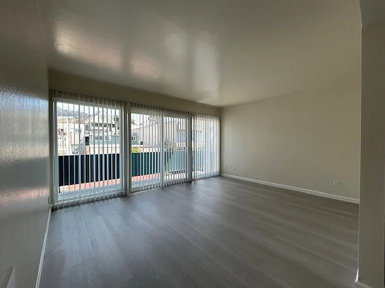 2024 Vine St #2A — Photo 11