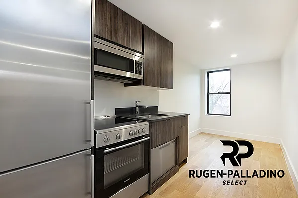 Rented by R New York | media 10