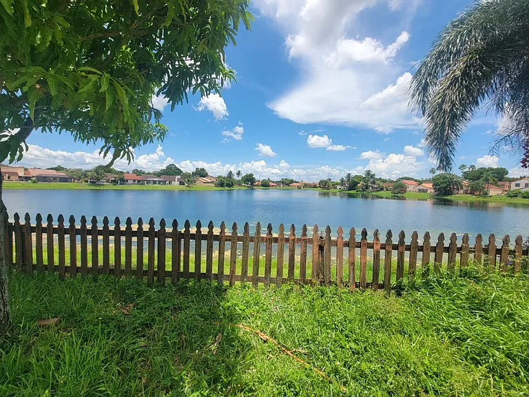 17544 NW 63rd Ct — Photo 8