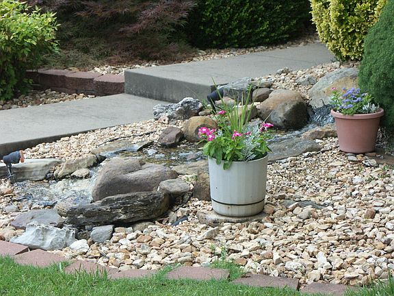 4th image of 19 Brandy Ln