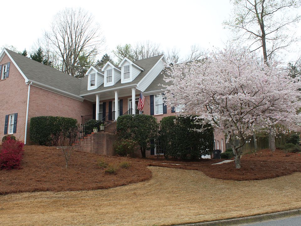 2nd image of 11885 Mountain Laurel Dr