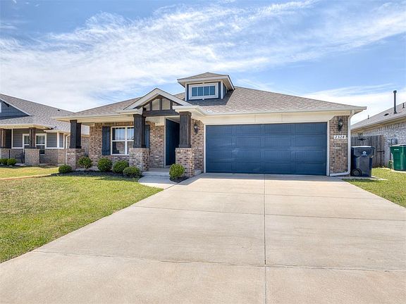 2nd image of 2324 Roca Dr