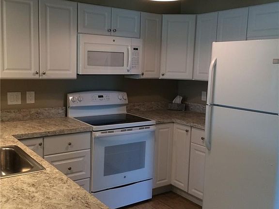 3rd image of 4725 SW 11th Ct
