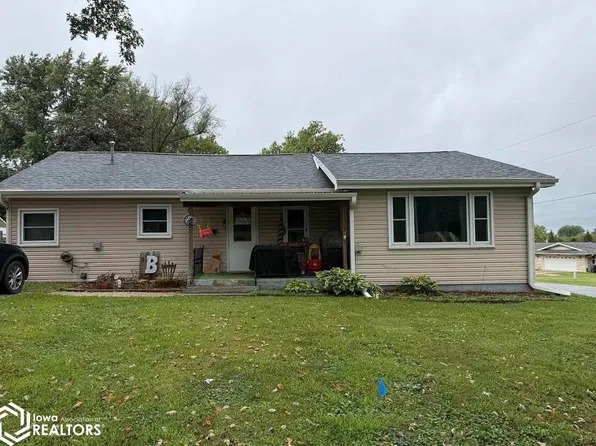 107 N West St, Mount Ayr, IA 50854