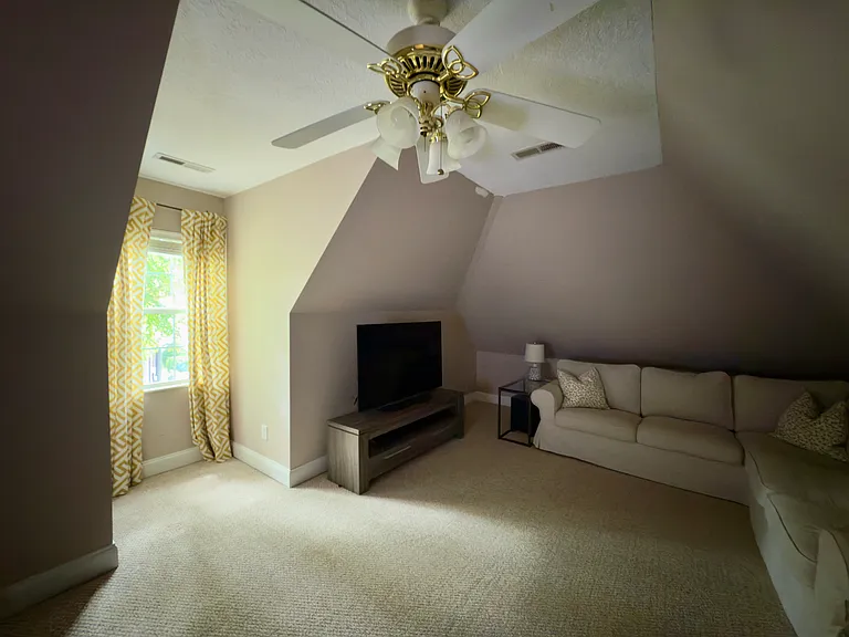 1108 Winterberry Ln — Photo 33