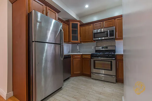 Rented by Lions Share Inc. | media 41