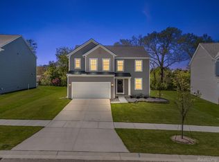 346 Quartz Way, White Lake, MI