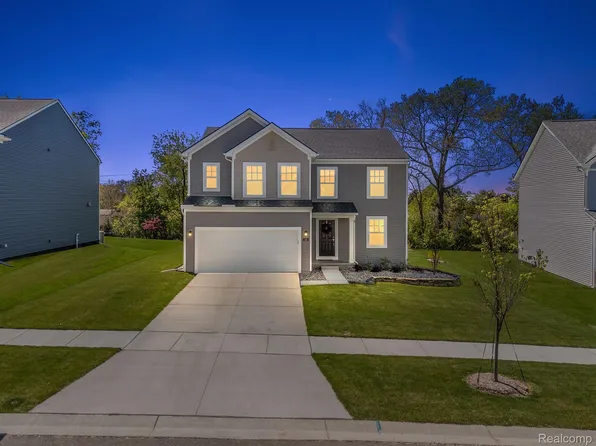 346 Quartz Way, White Lake, MI 48386