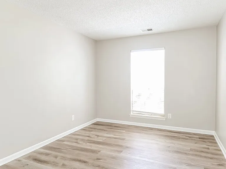 2601 Clarencefield Dr — Photo 13