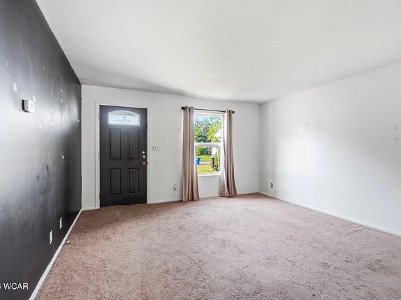5th image of 228 Lester Ave