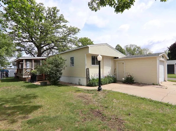 84 Falling Creek Circle, Janesville, WI 53548