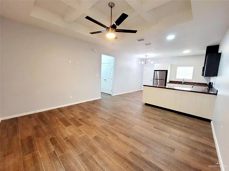 3405 Frio Ave #3 — Photo 8