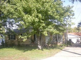 5003 Rossmoor Dr, Louisville, KY 40219