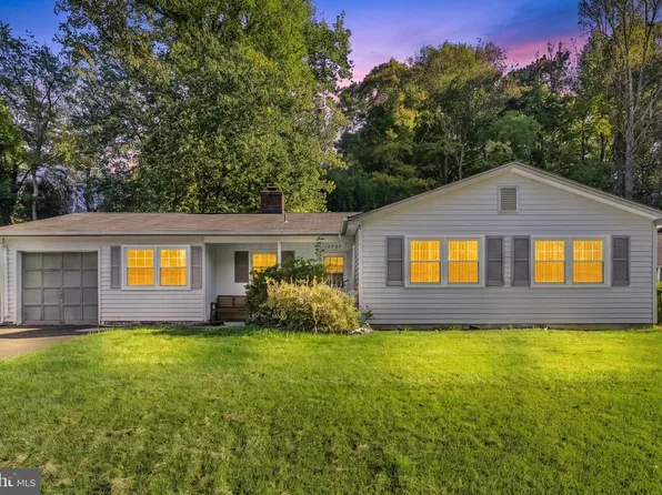 12907 Barnwell Pl, Upper Marlboro, MD 20772