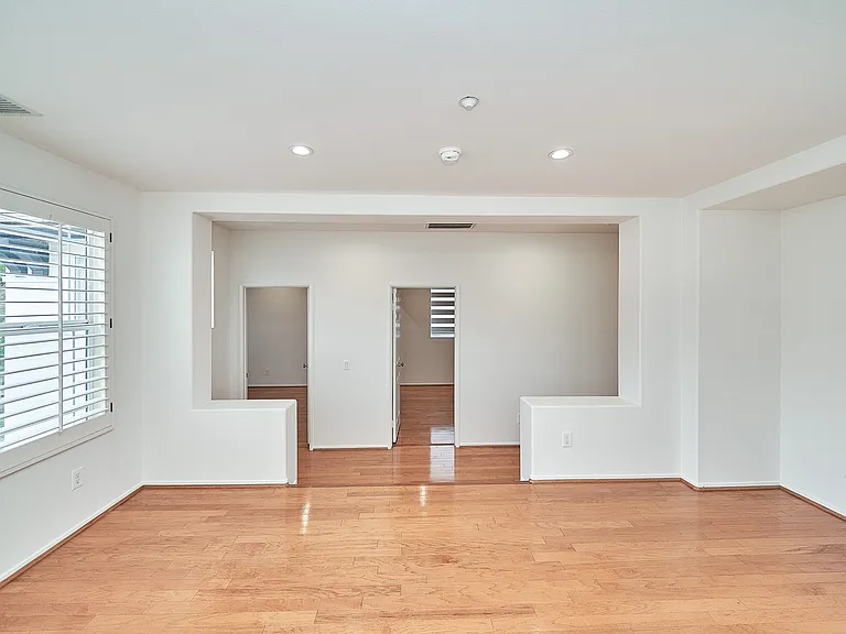 7455 Chanteclair Ct — Photo 29