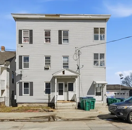 44 Salem St Photo 1