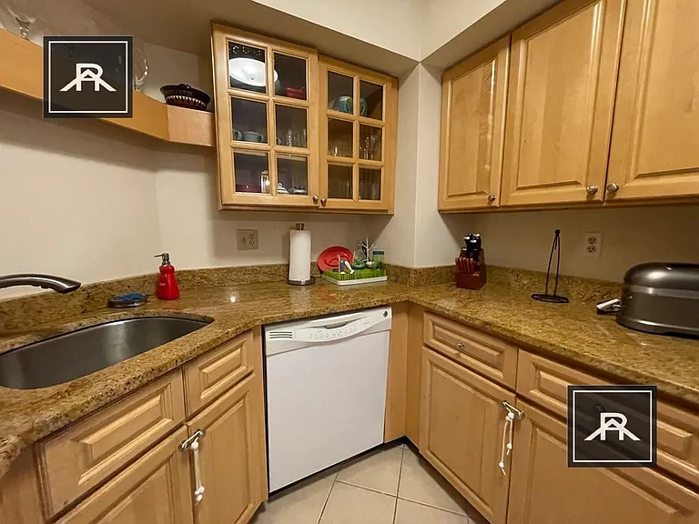 135 Pleasant St #601 — Photo 9