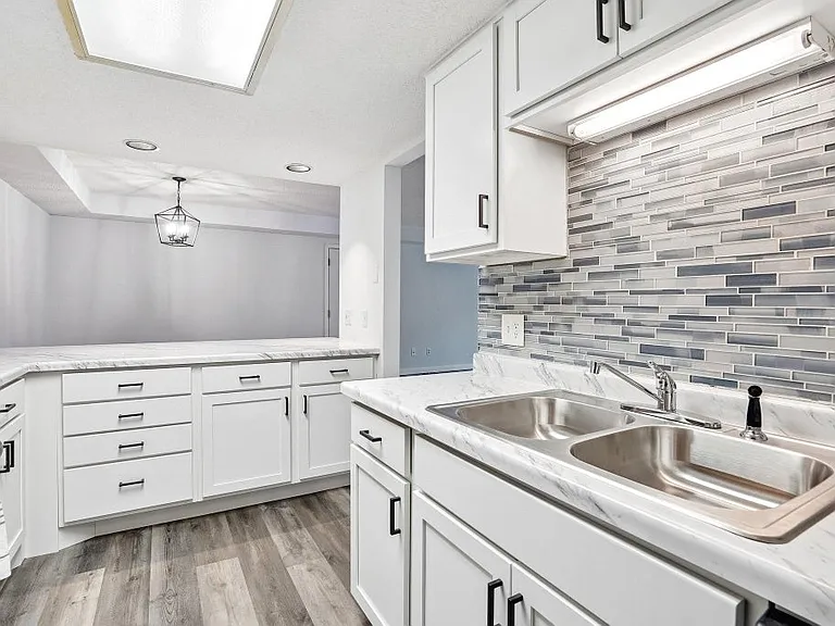 18669 Clear View Ct — Photo 17