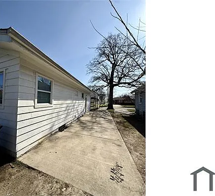 3 bed, $2,400 — Photo 2