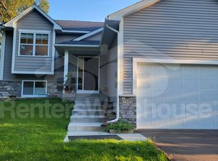 2552 Savage Ln, Little Canada, MN 55117