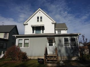 530 6th Ave S #1, Clinton, IA 52732