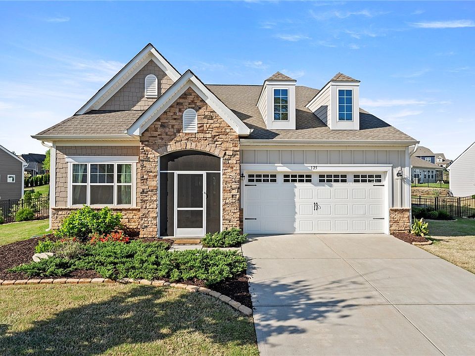 1st image of 125 Double Crest Dr