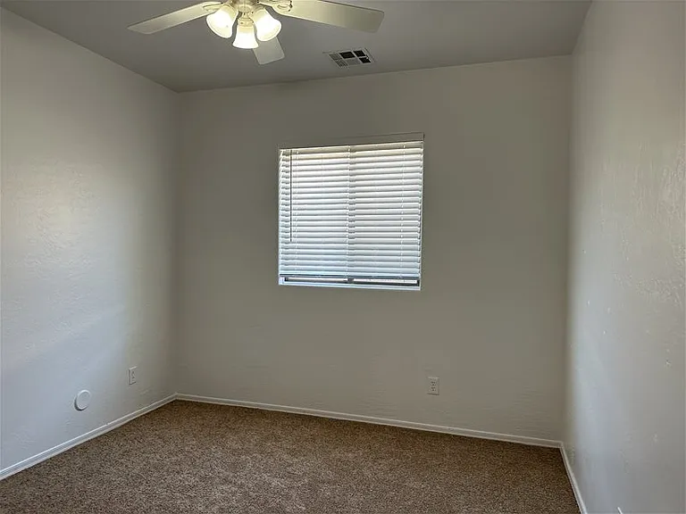 9711 W Horse Thief Pass — Photo 13