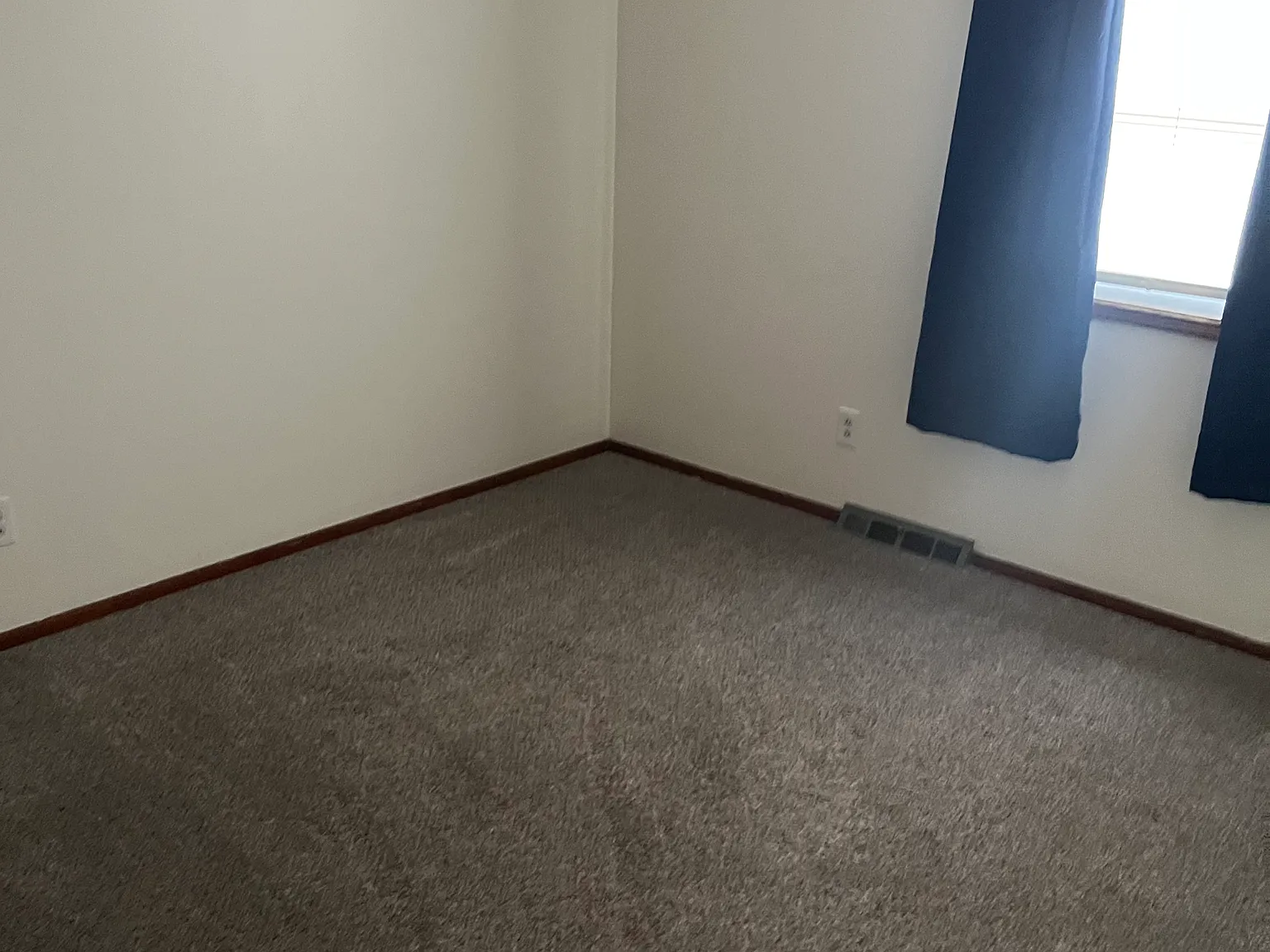 2 bed, 950 sqft, $850 — Photo 4