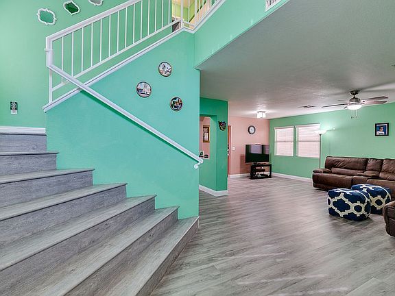 4th image of 9137 Bucksprings Dr