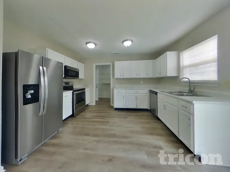 10907 Delphi Dr — Photo 6