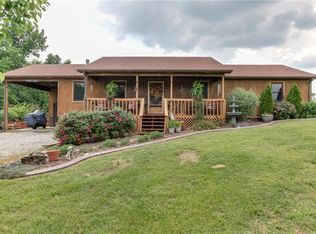 2318 Huckaby Rd, Columbia, TN 38401