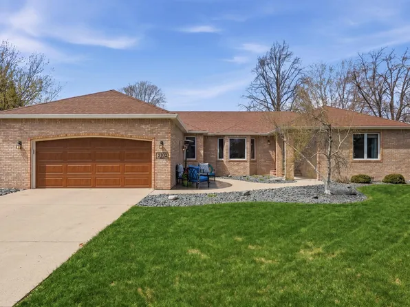 3102 Par St N, Fargo, ND 58102
