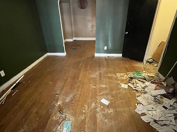3rd image of 1629 R St SE