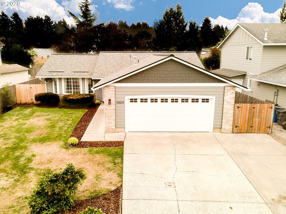 1st image of 15809 NE 32nd St