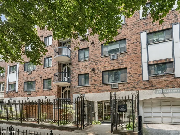 2336 N Commonwealth Ave APT 108, Chicago, IL 60614