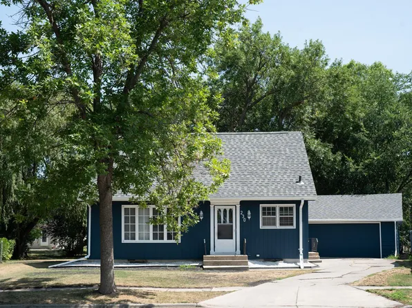 230 5th Ave E, West Fargo, ND 58078